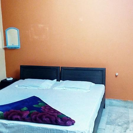 Laughing Buddha Homestay 布巴内什瓦尔 外观 照片